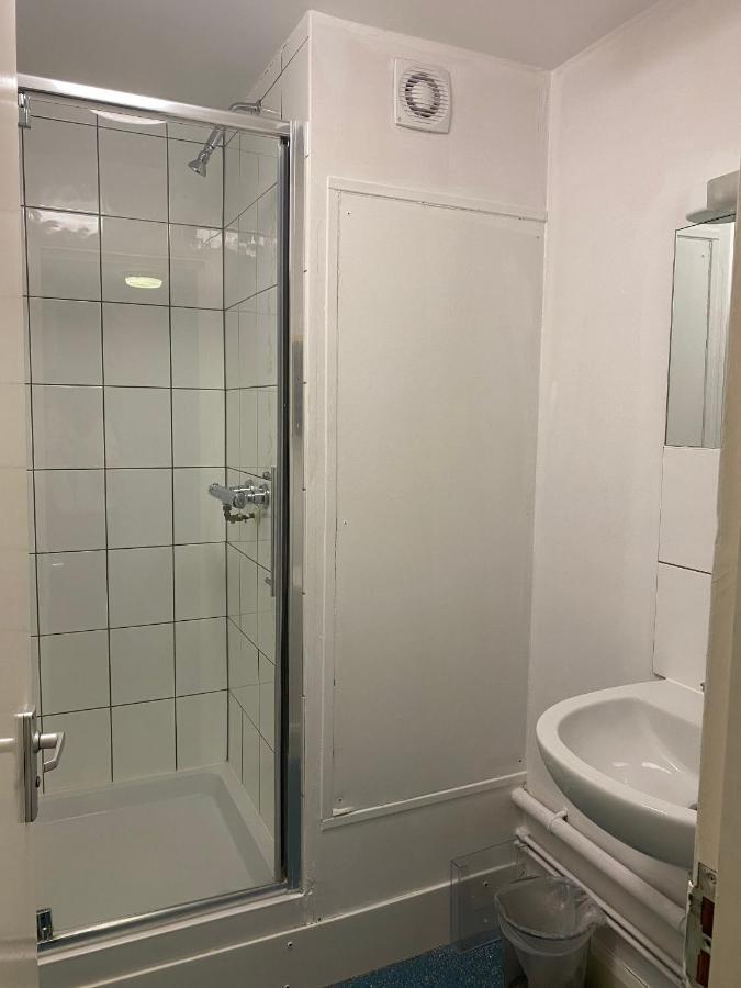 Charming Rooms For Students Only, Cricklewood Lane - Sk Londra Esterno foto