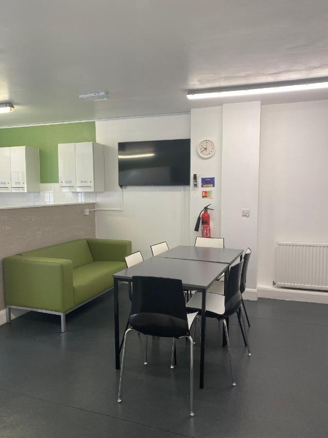 Charming Rooms For Students Only, Cricklewood Lane - Sk Londra Esterno foto