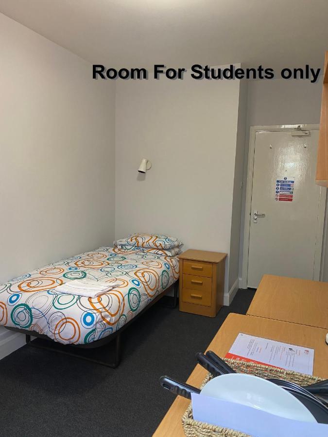 Charming Rooms For Students Only, Cricklewood Lane - Sk Londra Esterno foto